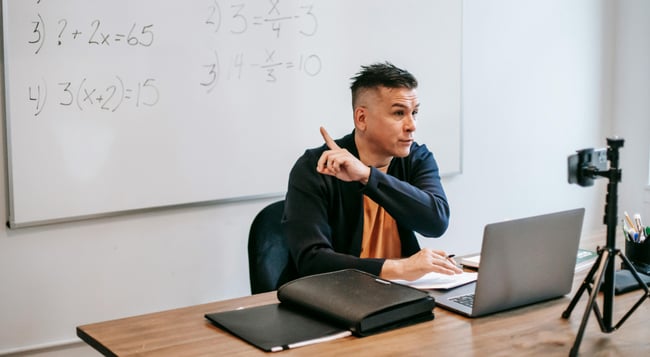 Live Streaming Your Classes: A Guide for Instructors Teaching Live